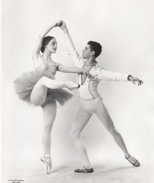 Audrey London Novoa in a ballet front attitude